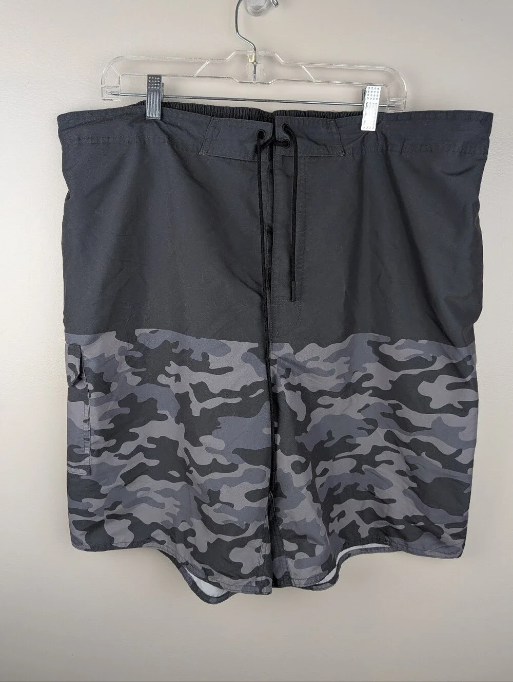 True Nation Men's DXL Green Camo Swim Trunk 1XL Elastic Waist Drawstring Pockets